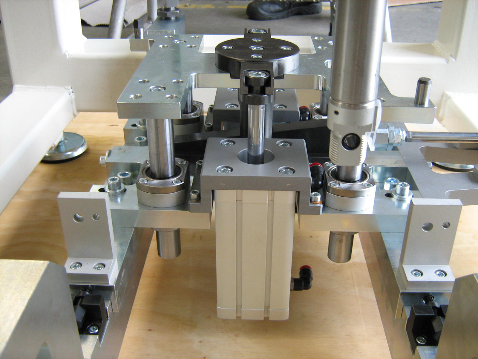 Montage1_Maschinenbau_Schneider-Edl